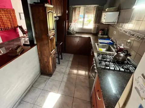 Casa 3 ambientes con 1 baño
