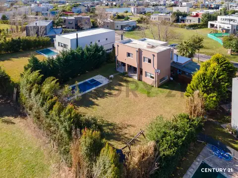 Casa en Venta en El Canton, USD 235.000