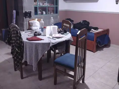 Depto Tipo Casa 4 ambientes con 2 baños
