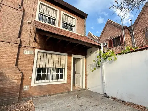 Depto Tipo Casa en Alquiler de 3 ambientes