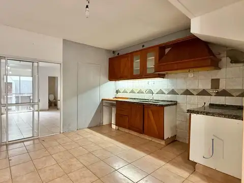 Depto Tipo Casa en Alquiler con 1 cocheras