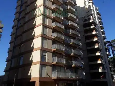 EDIFICIO TONINAS 11° D VISTA AL MAR