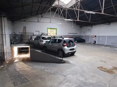 COCHERA EN PRIMER PISO ESPACIO GUARDACOCHE CON LUGAR ASIGNADO