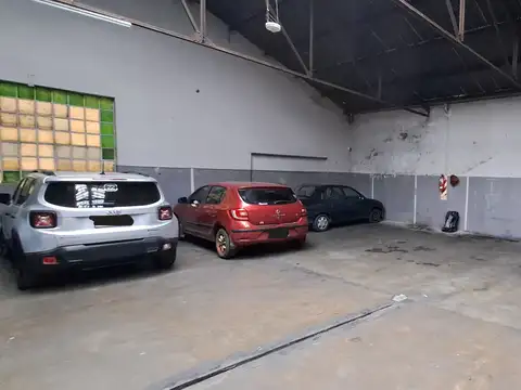 COCHERA EN PRIMER PISO ESPACIO GUARDACOCHE CON LUGAR ASIGNADO