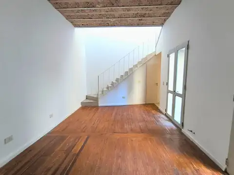 Depto Tipo Casa en Venta 46 años