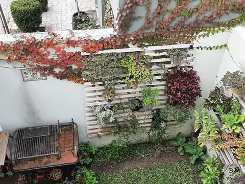 Depto Tipo Casa en Venta con 1 cocheras
