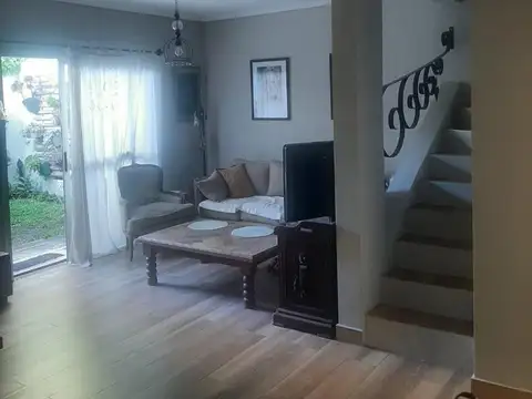VENTA CASA 4 HAMBIENTES EN BARRIO CERRADO EN BELLA VISTA