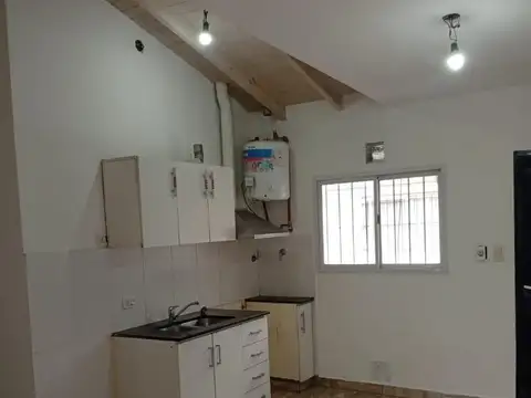 Depto Tipo Casa en Alquiler de 2 dormitorios