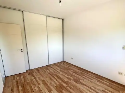 DEPARTAMENTO 2 AMBIENTES EN ALQUILER EN LANUS