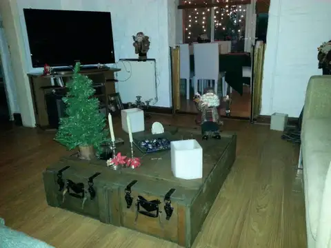 Casa 2 ambientes con 2 baños