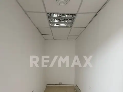 Doctor Luis Federico Leloir 400