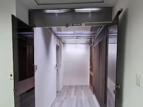 Oficina en Alquiler con 1 cochera
