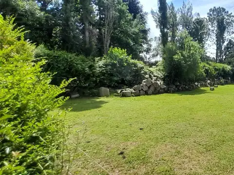 Venta. Terreno de 730 m2 , parquizado con mejoras. Parque Sakura. Exaltación de la Cruz