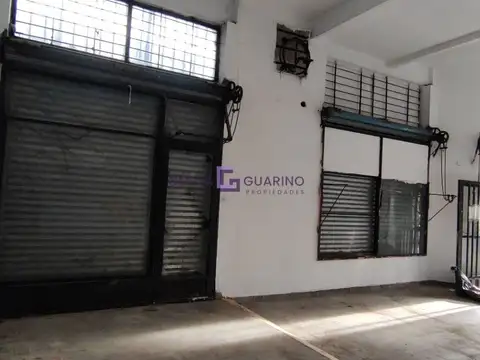 Local de 116 m² ubicado en esquina Avenida Crovara y Gorriti