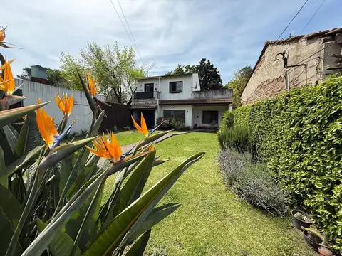 CASA 5 AMB, CON  PARQUE Y COCHERA ATO CREDITO