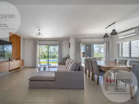 Casa en Venta en Pilar del Este - Santa Guadalupe, USD 229.000
