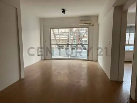 Departamento 2 ambientes en venta en Saavedra