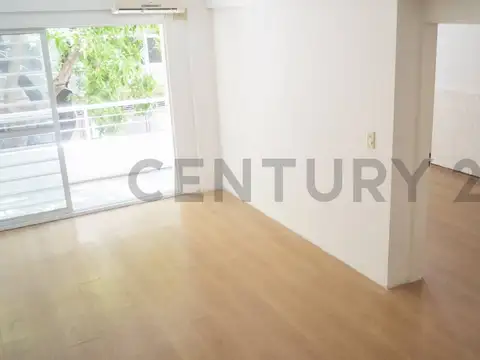 Departamento 2 ambientes en venta en Saavedra