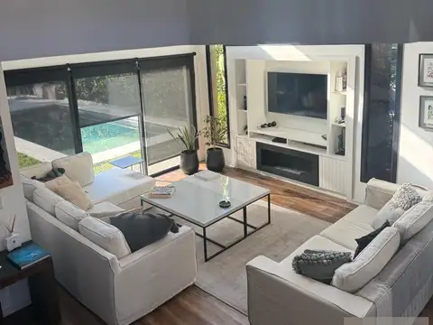 Casa 6 ambientes con 4 baños