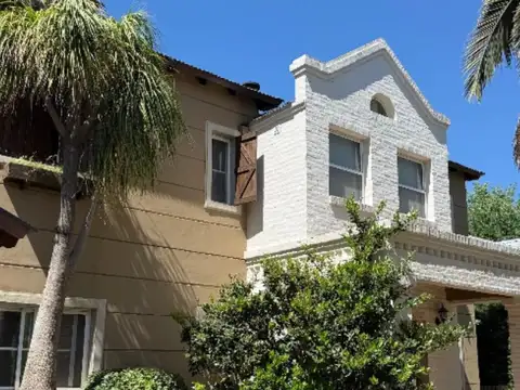 Casa Venta Barrio Galápagos Pilar