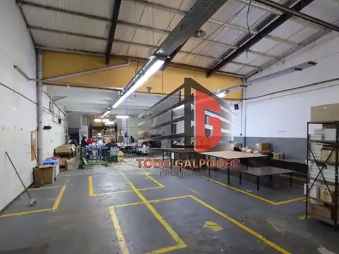 Galpón 600m2 en 2 Plantas S/Lote 10,40x35