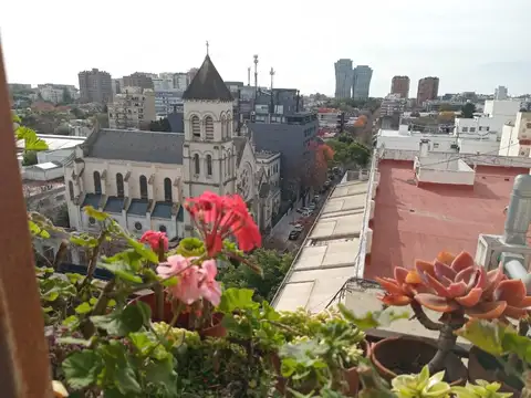 DPTO. 2 AMBIENTES piso alto en Belgrano 