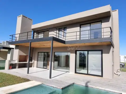 Casa en venta, barrio Vila Marina 2