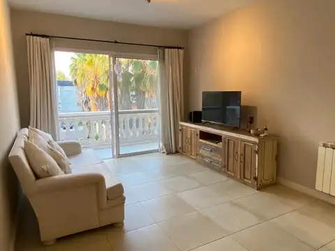 Depto Tipo Casa en Venta de 2 ambientes