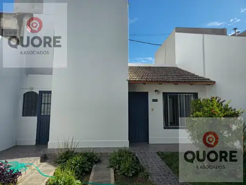 Depto Tipo Casa en Alquiler de 4 ambientes