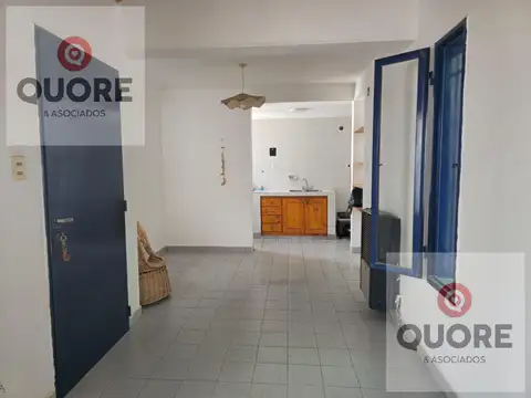 Depto Tipo Casa en Alquiler con 1 cocheras