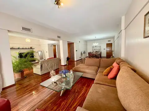 Departamento en Venta de 6 ambientes