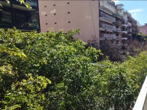  EXCELENTE  SEMI-PISO  AL FTRNTE DE 4 AMB C/DEP  "CON  BALCÓN,  COCHERA   Y  BAULERA" .