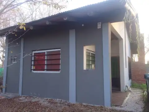 CASA SOBRE LOTE PROPIO DE 480 M2 - LIVING COMEDOR + COCINA + 2 BAÑOS