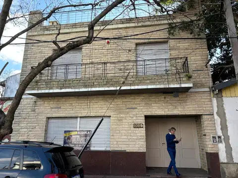 Oficina 5 ambientes con 1 baño