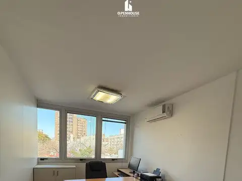 Oficina en Venta con 1 cochera