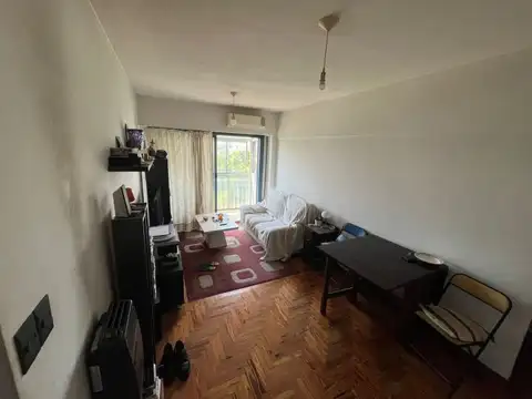VENTA V.ORTUZAR 3 AMB LUMINOSO CON BALCON CERRADO Y LAVADERO