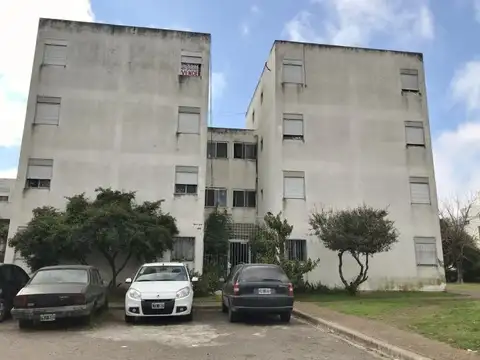 Joaquin V. González al 300 entre República del Líbano y Catamarca, Quilmes Oeste , Piso 2