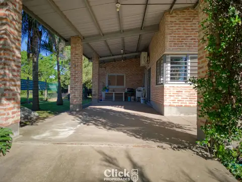 Casa 7 ambientes con 2 baños