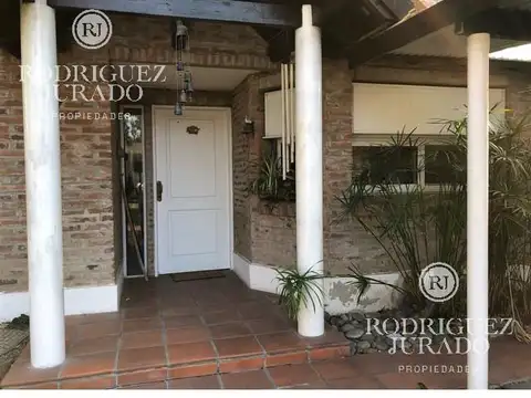 Casa en Venta con 3 cocheras