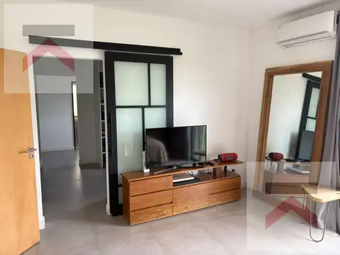 Casa en Alquiler con 1 cochera