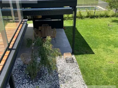Casa en Alquiler de 3 dormitorios