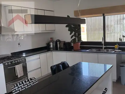 Casa en Alquiler de 3 dormitorios