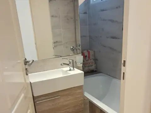 Depto Tipo Casa en Alquiler al Noreste