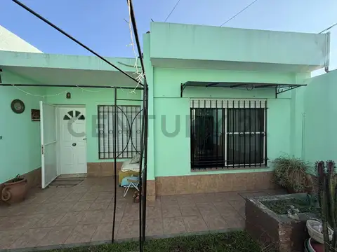 Paz Soldan 300, Piso 0