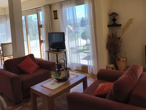 Amplio departamento en Dina Huapi, muy luminoso!