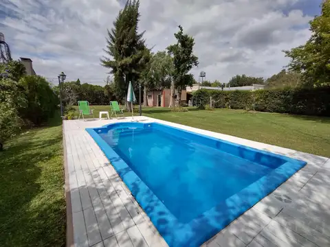 Venta. Lote 730 M2. Con Galpón Y Pileta. Barrio Parque Sakura. Exaltación de la Cruz