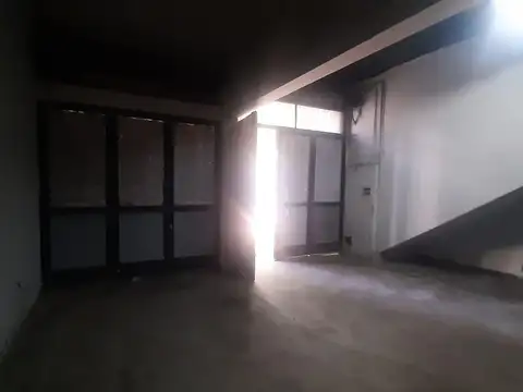 Galpon en Alquiler 8  mts Frente