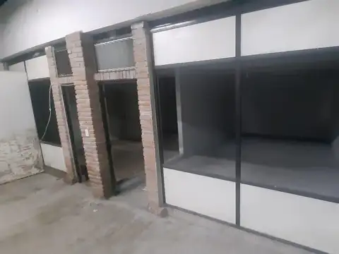 Galpon en Alquiler 36  mts Fondo