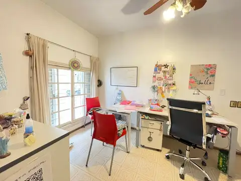 Casa 4 dormitorios + COCHERA -  ALQUILER O VENTA .