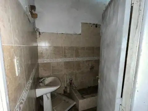 LOTE  en VENTA  375 metros GOROSTIAGA con casa a reciclare